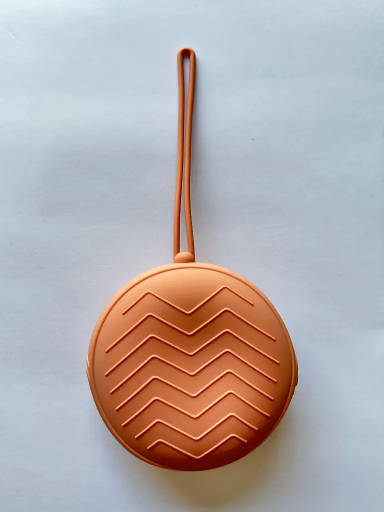 Portachupetes salmón